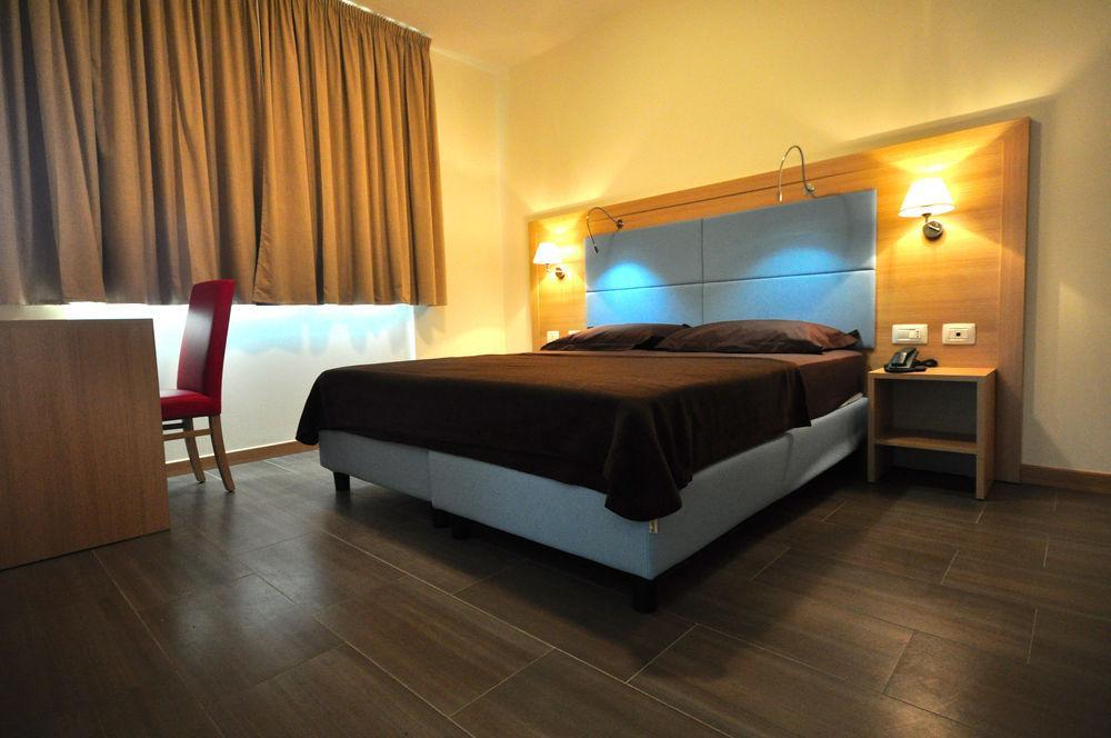 Hotel 325 Tor Vergata Rom Eksteriør billede
